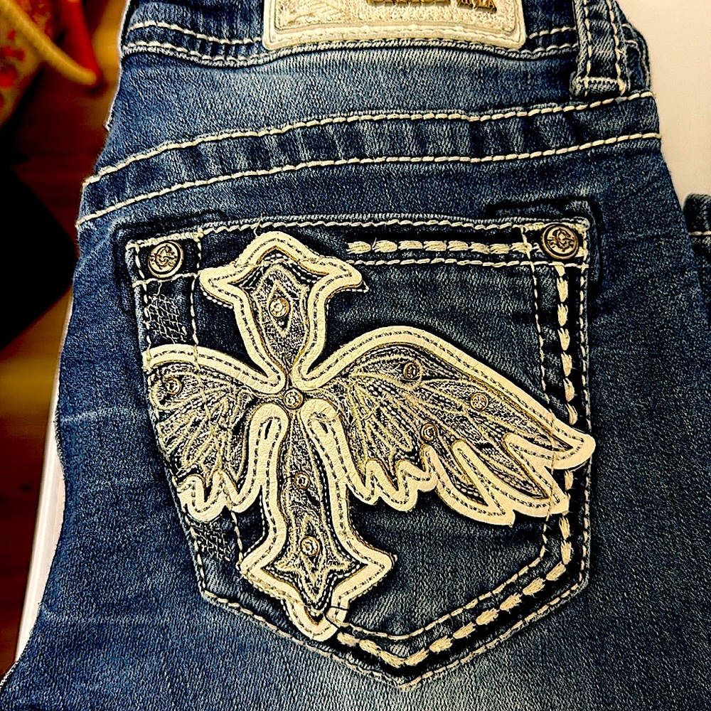 Grace in LA bling embroidered bootcut jeans. Size 27